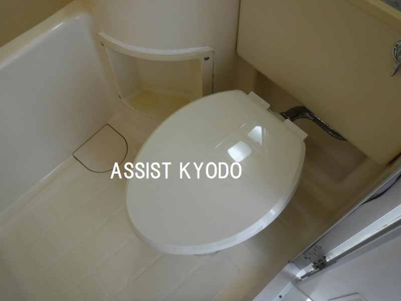 トイレ　※別号室の参考写真です