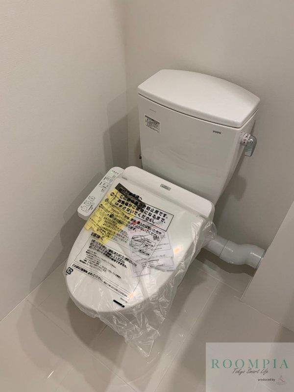トイレ　※同タイプの別のお部屋です。