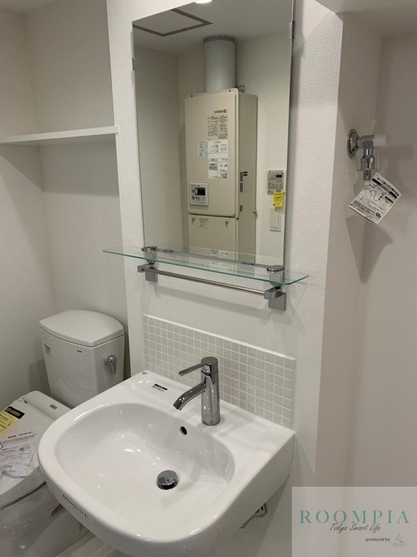 洗面設備　※同タイプの別のお部屋です。