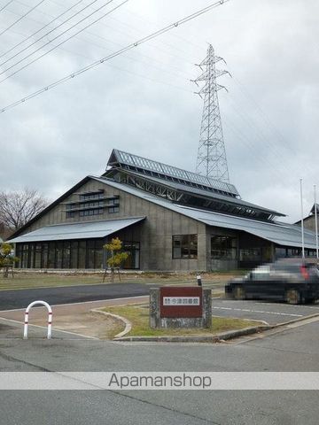 図書館　今津図書館（図書館）まで650m