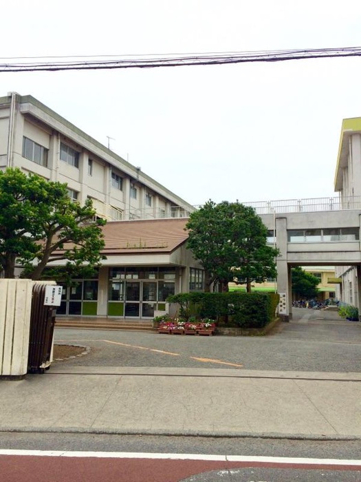 小学校　鵠沼小学校（小学校）まで513m