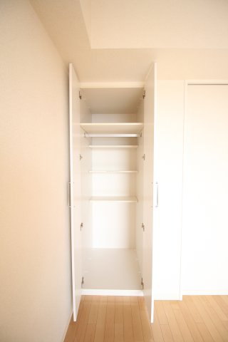 収納　（別タイプ参考写真）パークアクシス西ヶ原　北区西ヶ原2