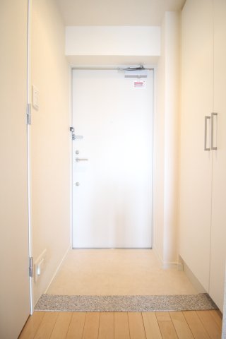 玄関　（別タイプ参考写真）パークアクシス西ヶ原　北区西ヶ原2