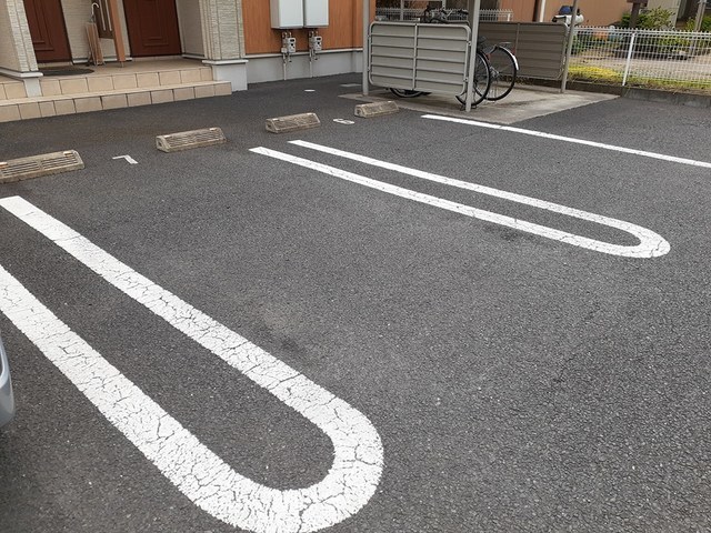 駐車場　駐車場