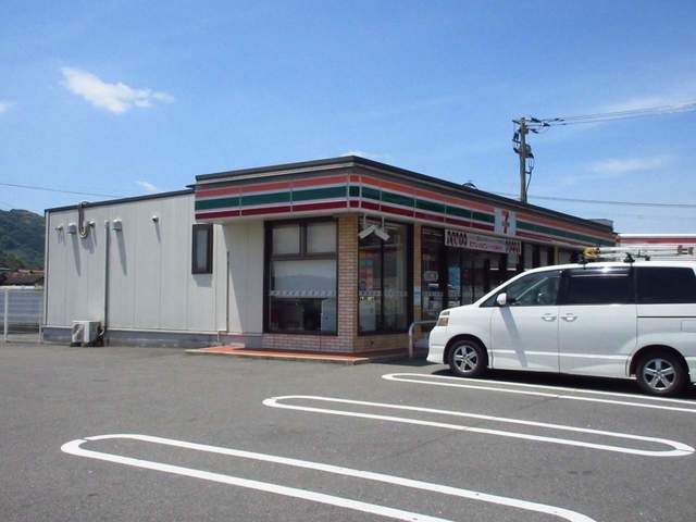 コンビニ　セブンイレブン多久店（コンビニ）まで700m