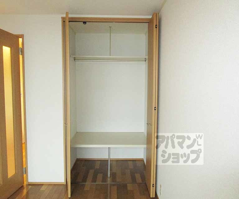 収納　１０２号室の写真です。