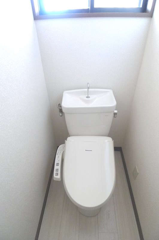 トイレ　写真は103号室