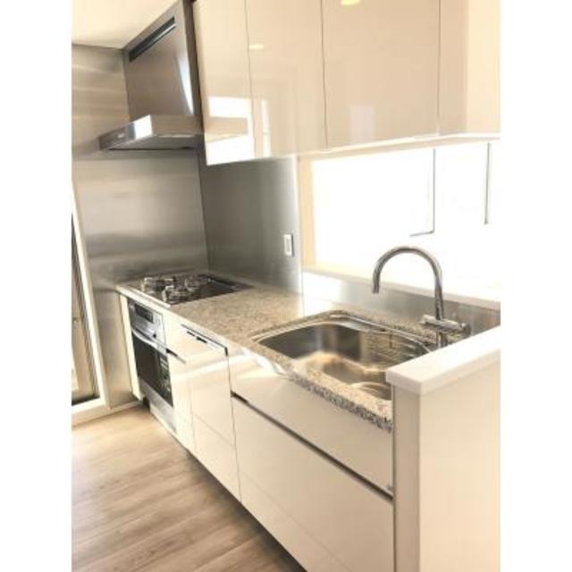 キッチン　※写真は同タイプ住戸です。
