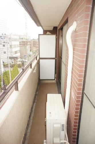 バルコニー　お洗濯にも便利なバルコニー付き