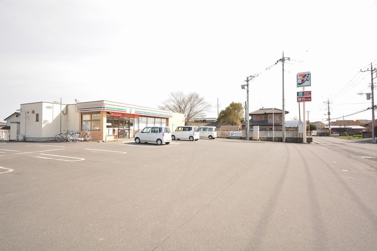 コンビニ　セブンイレブン薮塚運動公園前店（コンビニ）まで578m