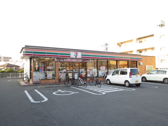 コンビニ　セブンイレブン春日岡本店（コンビニ）まで417m
