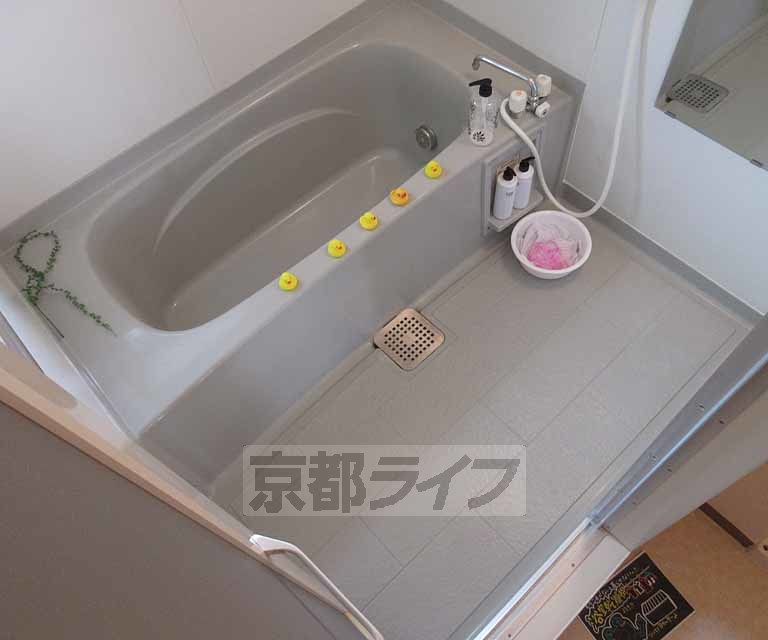 バス・シャワールーム　ゆったりくつろげるバスルームです