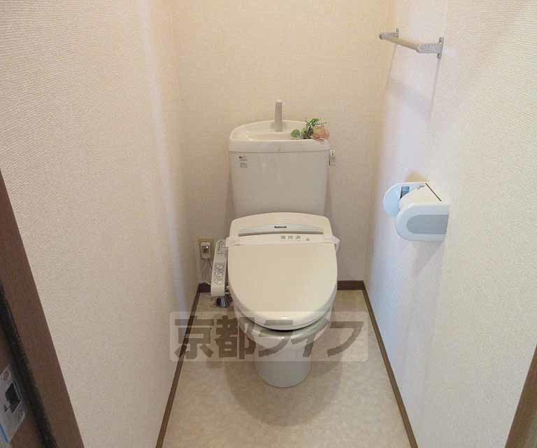 トイレ　清潔感のあるトイレです
