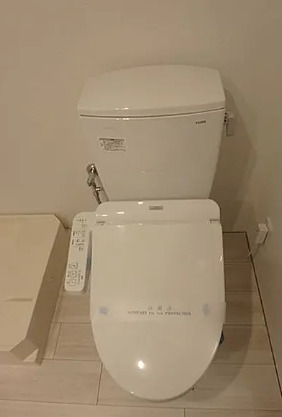 トイレ　別部屋の画像を使用しております。