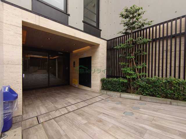 エントランス　LEGALAND市谷薬王寺