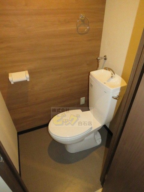 トイレ　綺麗に清掃済みです♪