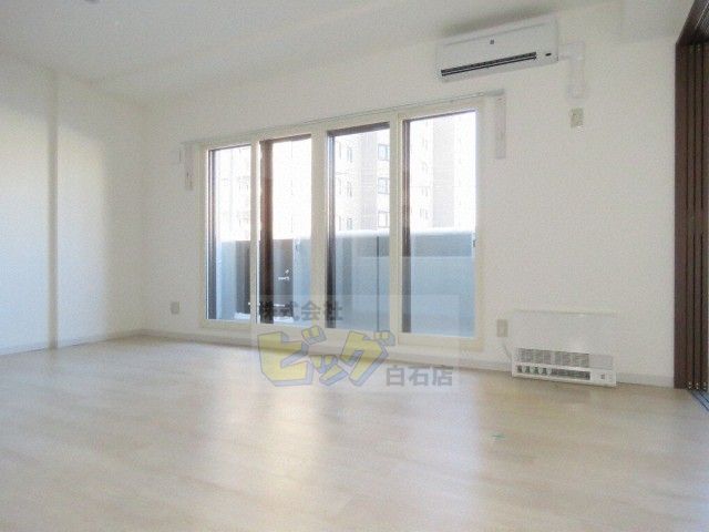 その他設備　夏も快適エアコン付きです♪