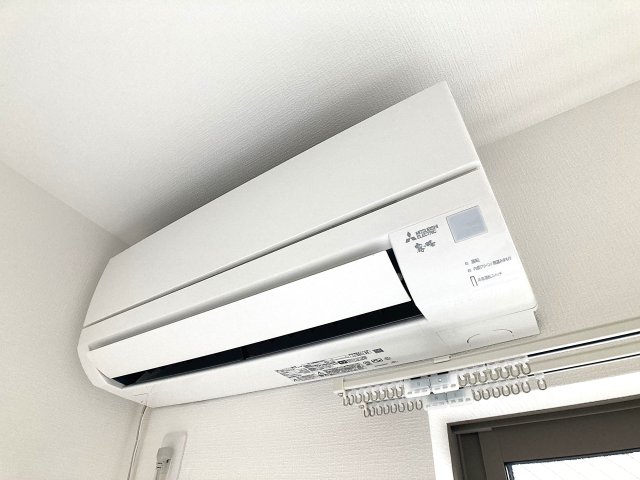 その他設備　リビングにエアコン1台付き