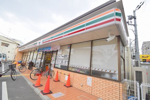 コンビニ　セブンイレブン 大阪高殿6丁目店（コンビニ）まで366m