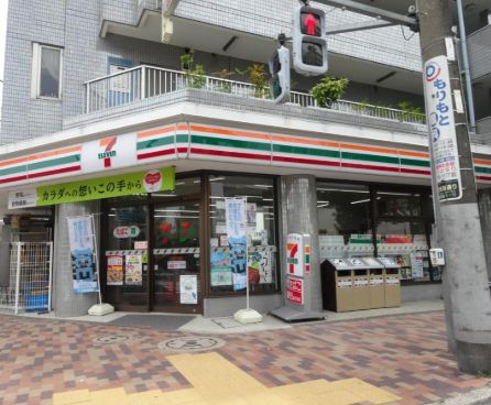 コンビニ　セブンイレブン 世田谷1丁目店（コンビニ）まで132m