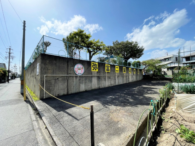 幼稚園・保育園　弥富二葉幼稚園（幼稚園・保育園）まで450m