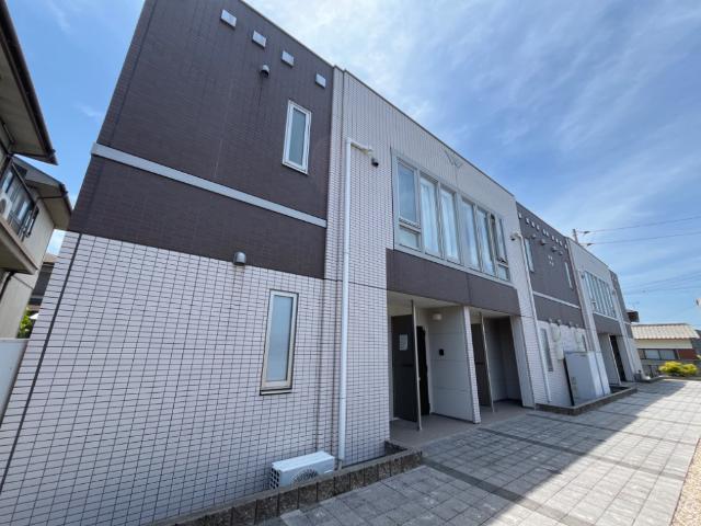 建物外観　外観写真（昼）