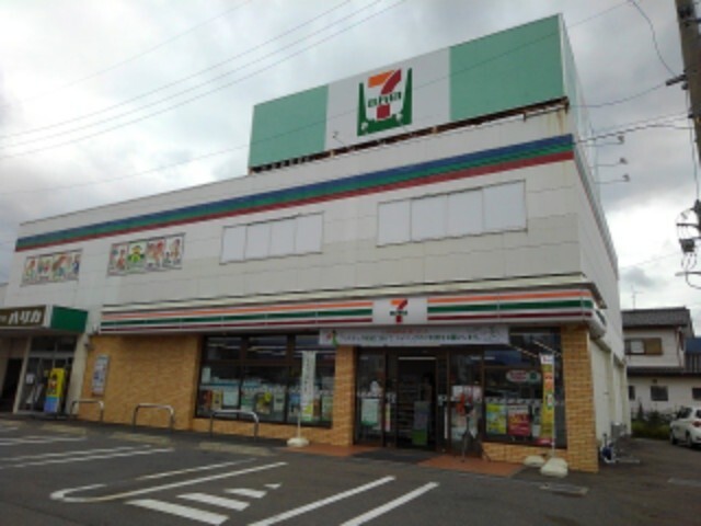 コンビニ　セブンイレブン須坂市役所前店（コンビニ）まで602m