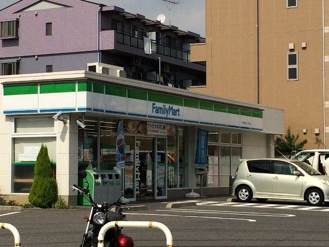 コンビニ　ファミリーマート市川相之川二丁目店（コンビニ）まで124m