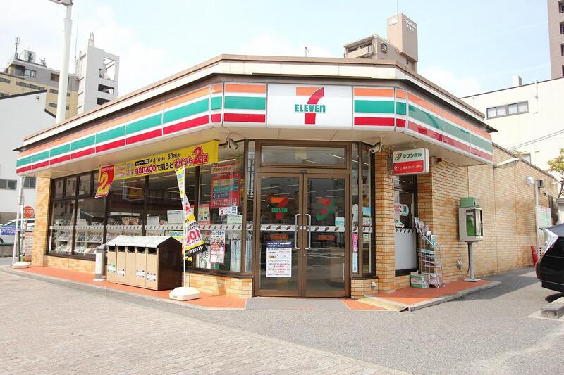 コンビニ　セブンイレブン名古屋泉2丁目店（コンビニ）まで108m