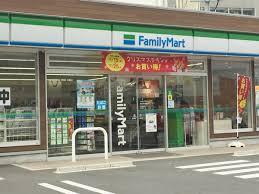 コンビニ　ファミリーマート 名古屋木場町店（コンビニ）まで268m