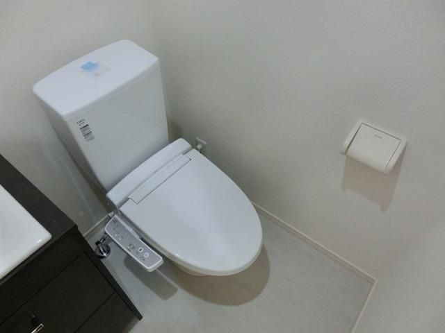 トイレ　★温水洗浄便座★