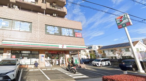 コンビニ　セブンイレブン（コンビニ）まで697m