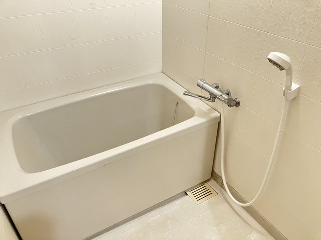 バス・シャワールーム　同物件別部屋（別階数）です