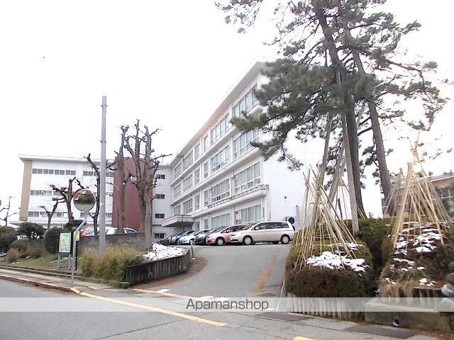 小学校　粟崎小学校（小学校）まで150m