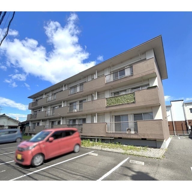 リルームス三川の外観写真