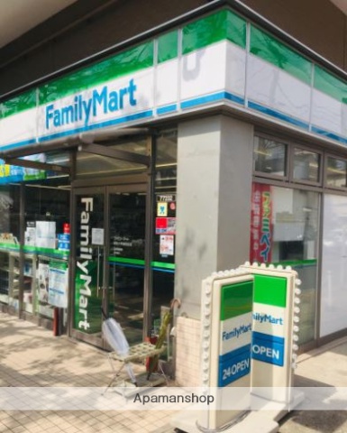 コンビニ　ファミリーマート 昭和大学病院前店（コンビニ）まで184m