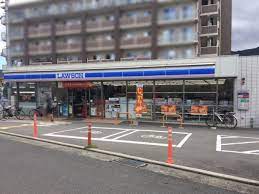 コンビニ　ローソン 八尾高安駅前店（コンビニ）まで792m