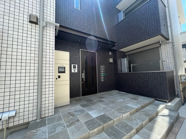 スリーミニッツ上尾の外観写真