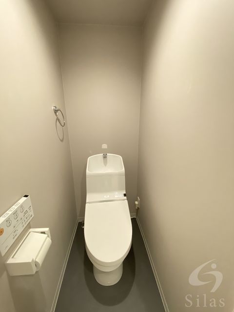 阪神本線 武庫川駅 徒歩8分 2階建 築10年のトイレ写真