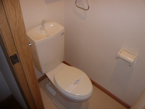 レフィナードのトイレ写真