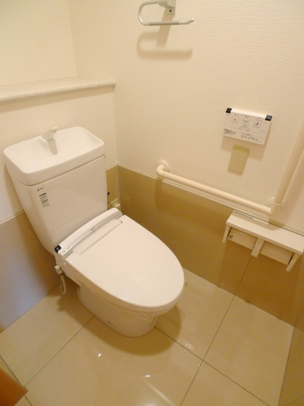 地下鉄名城線 矢場町駅 徒歩5分 11階建 築16年のトイレ写真