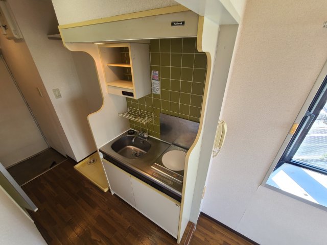 キッチン　別部屋参考写真です。