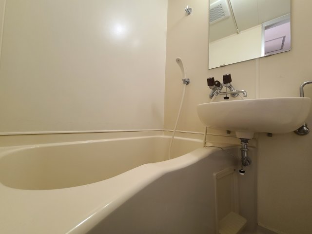 バス・シャワールーム　別部屋参考写真です。