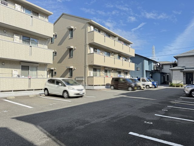 とさでん交通桟橋線 桟橋通五丁目駅 徒歩12分 築16年