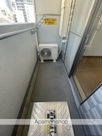 地下鉄谷町線 南森町駅 徒歩8分 10階建 築25年の玄関写真