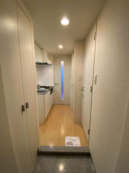 玄関　弊社は都内全域の物件をご紹介可能です！