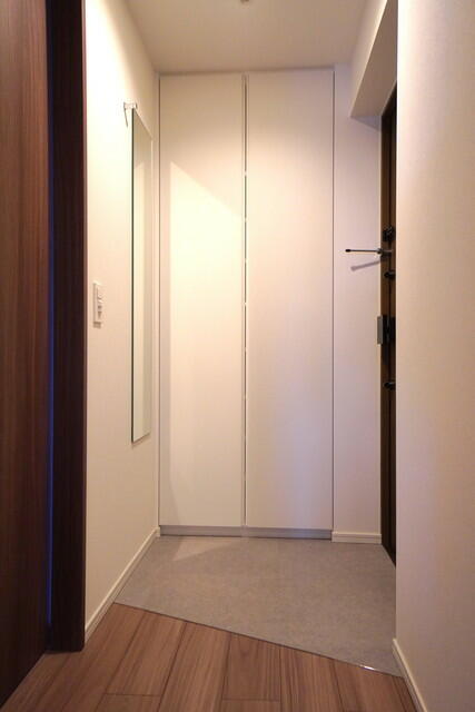 玄関　※写真は同タイプ住戸です。