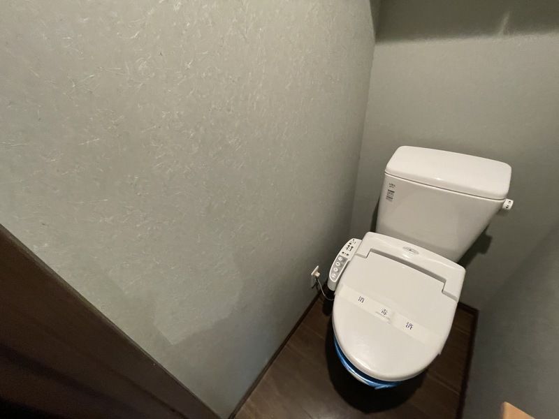 トイレ　※別部屋参考写真