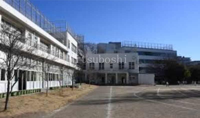 小学校　私立慶應義塾幼稚舎（小学校）まで279m
