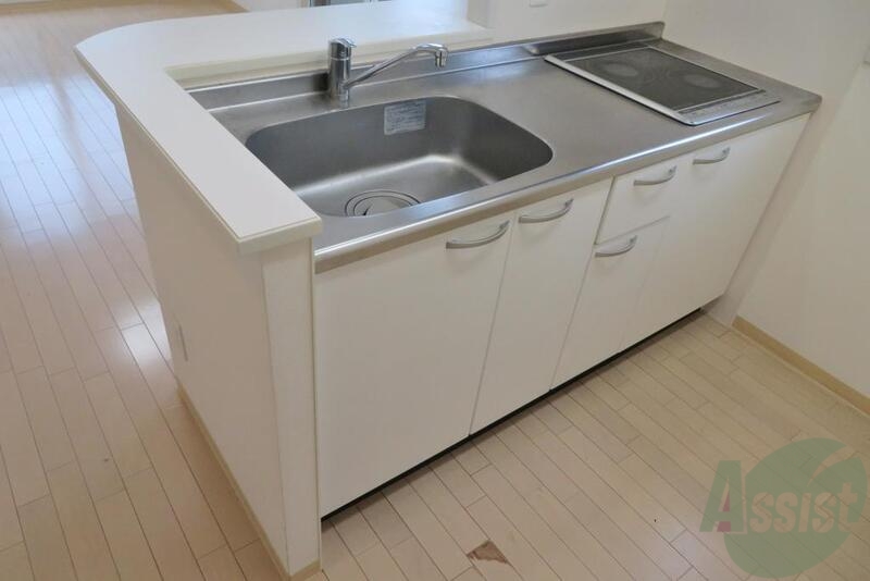 キッチン　キッチンもシンクも広々で使いやすい。
